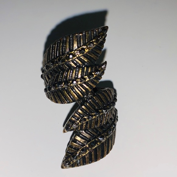 Statement Ring - Picture 3 of 7